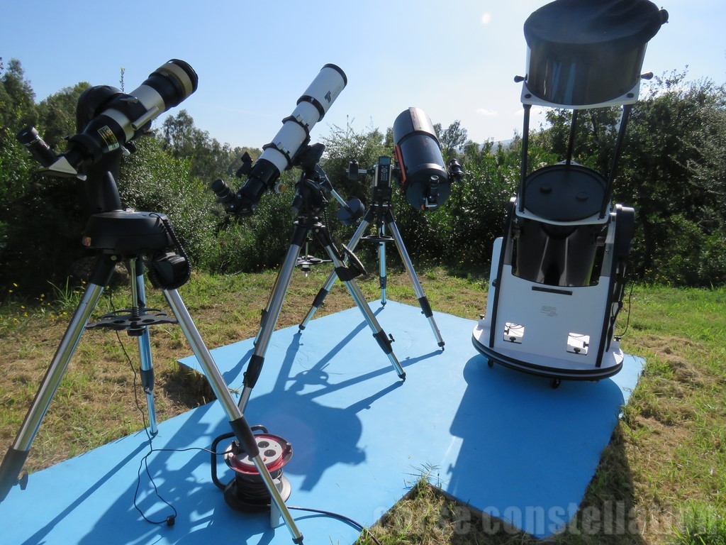 De gauche à droire : Interféromètre solaire 60 mm; lunette APO 110 mm; SC11 280 mm; Dobson 406 mm 
